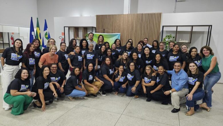 A solenidade de formatura ocorreu no Centro de Convivência do Idoso do município de Água Boa  - Foto por: Layse Ávila